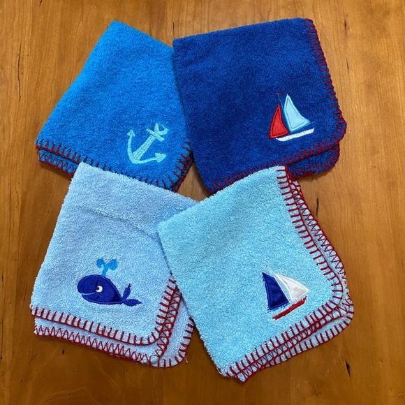 Bath Nautical Themed Bath Towels 2 Washcloths 4 Poshmark